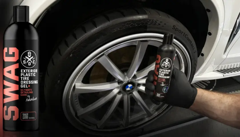 Chcesz wiedzieć, czym konserwować opony? Zobacz, jak żel SWAG Exterior Plastic Tire Dressing Gel+ nadaje oponom głęboki, czarny wygląd.