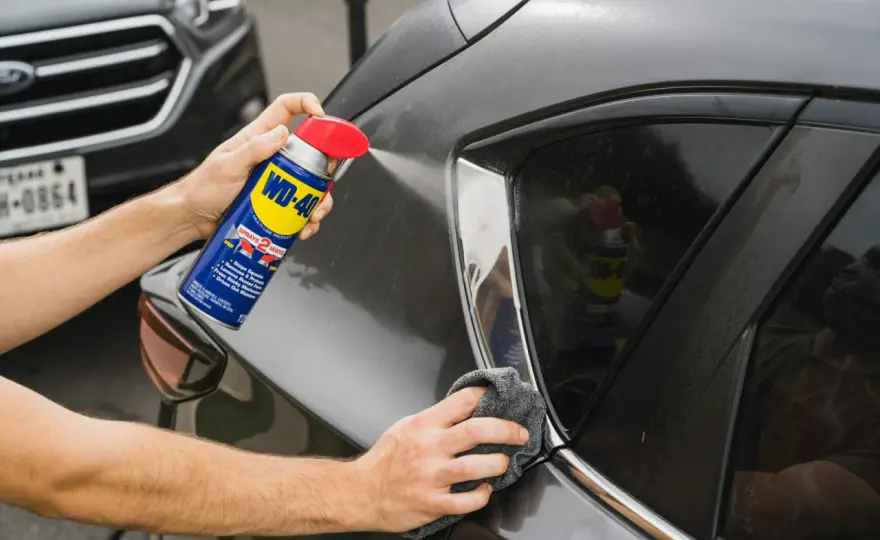 WD-40 na rysy - Mit czy fakt? Co naprawdę działa na lakier?