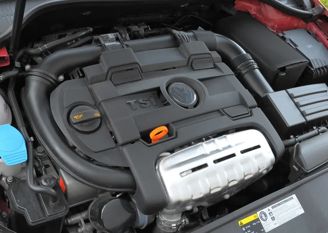 Silnik 1.4 TSI 150KM. Wymiana paska rozrządu co 120 tys. km lub 6 lat.
